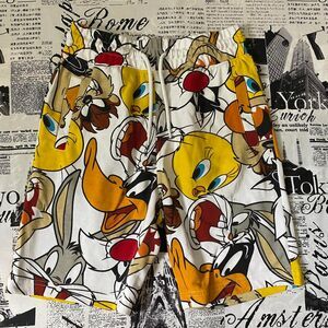 H&M Looney Tunes Men's white character graphic sweatshorts terrycloth lounge